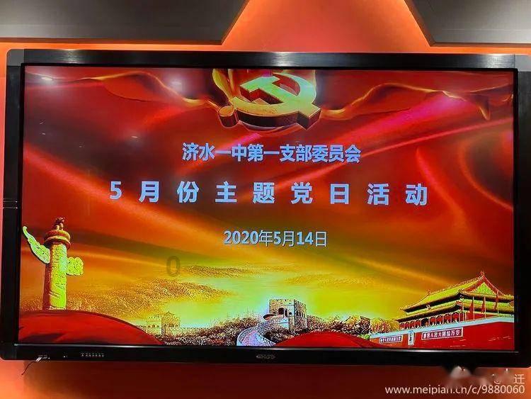 逃离黑白系房屋